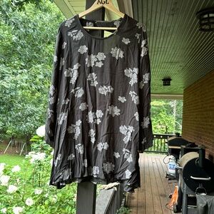Long sleeve knee high dress